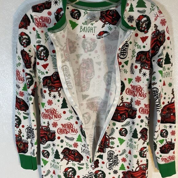 Buc-ees YOUTH MEDIUM Christmas One Piece Pajamas - Picture 6 of 11